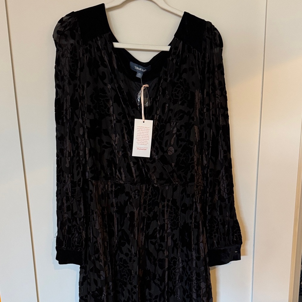 Modcloth Black Velvet Floral Maxi Dress plus size with pockets